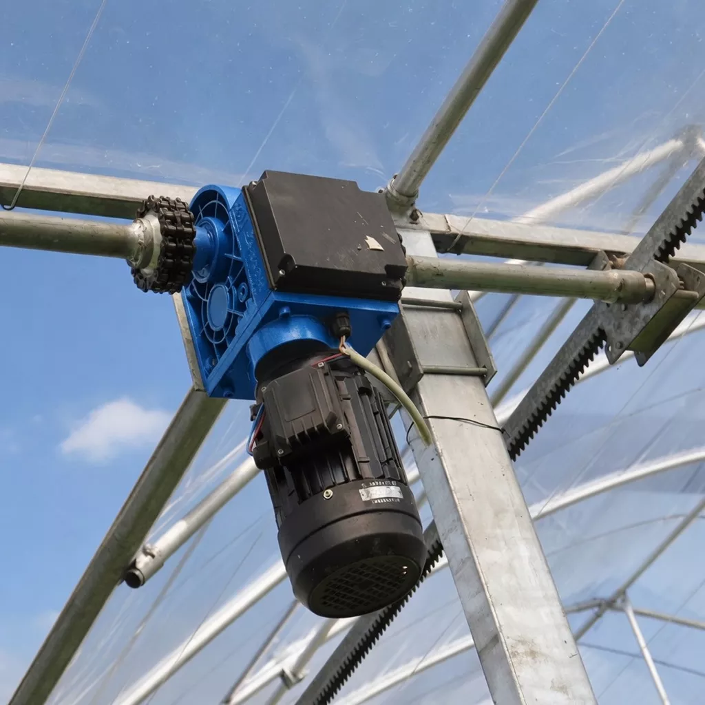 Application of Shade Curtain Gearbox in Commercial Greenhouse