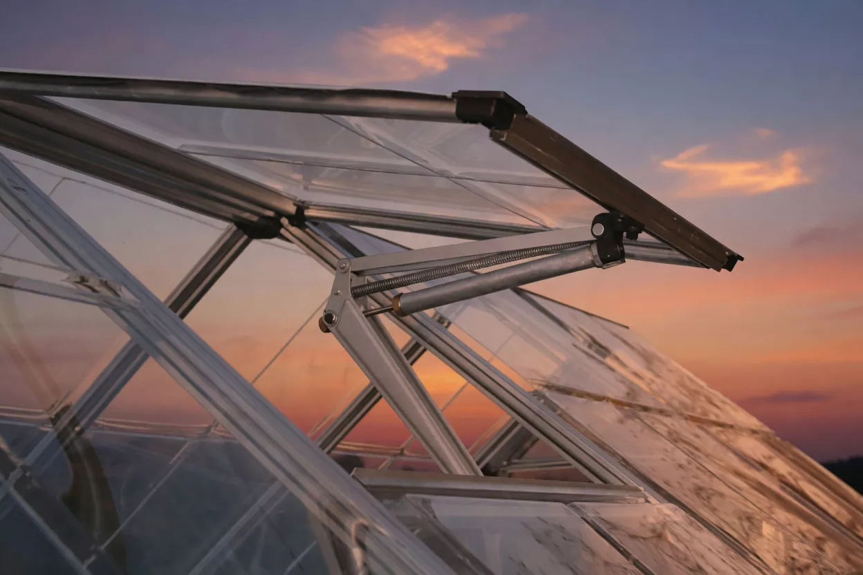Engineering Application of Greenhouse Gearbox in Commercial Facilities